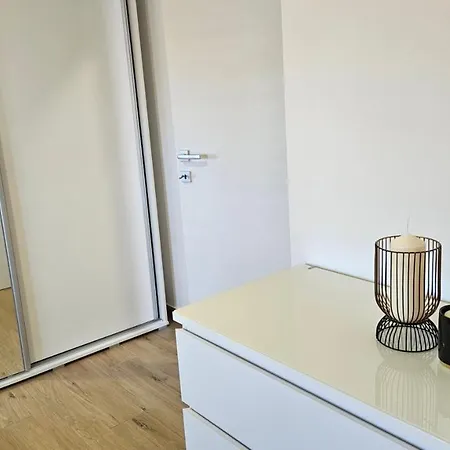 Eximius Apartment *